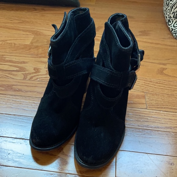 Black slouchy Zara suede ankle boots - Picture 2 of 5